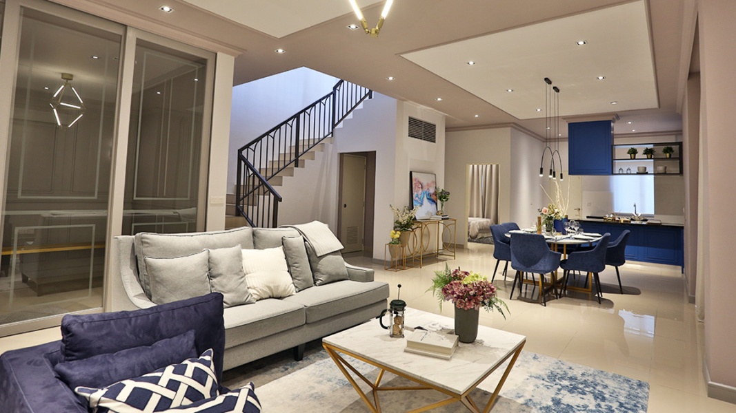 Living Area 2